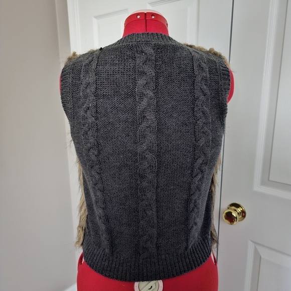 Miss Me Faux Fur Cable Knit Vest - Size L - Picture 8 of 14